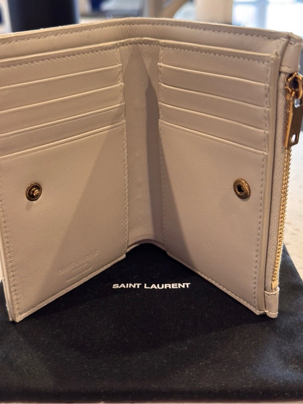 YSL SAINT LAURENT Bi-Fold Wallet Leather New in Box w/tags - Picture 3 of 3